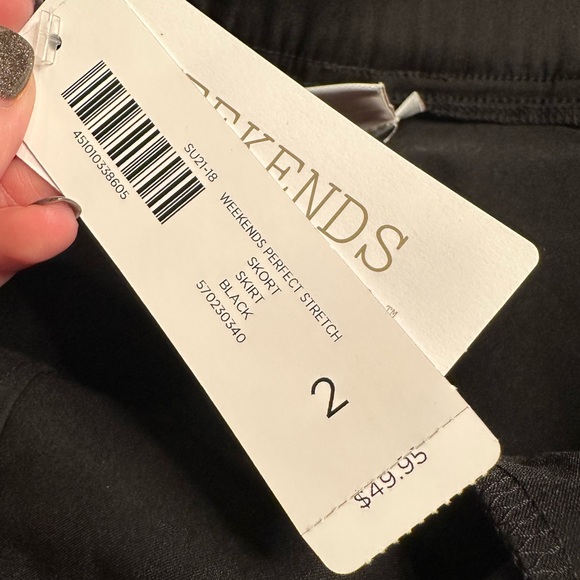 Chico’s Weekends Perfect Stretch Skort - Picture 2 of 5